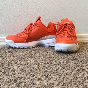 Orange Filas